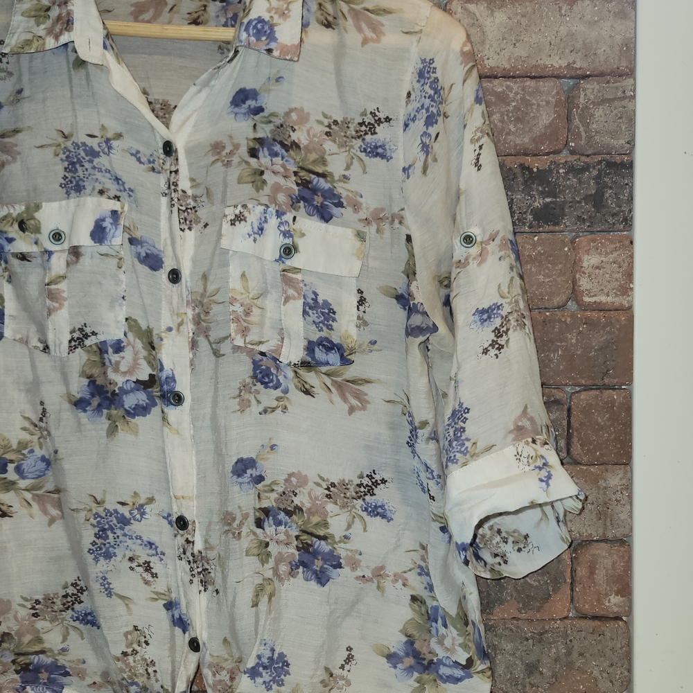 Forever 21 Floral Button-Up Blouse - Blue and Cream - Picture 2 of 5